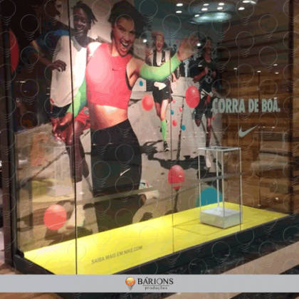 .Vitrine para Campanha em Loja de Shopping