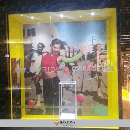 .Vitrine para Campanha em Loja de Shopping