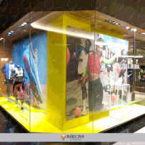 .Vitrine para Campanha em Loja de Shopping