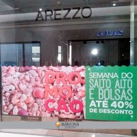 Adesivo Impresso em Sistema Digital para Vitrine 