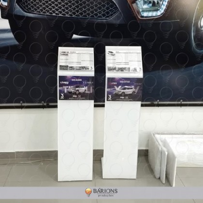 Totem Informativo em Acrílico