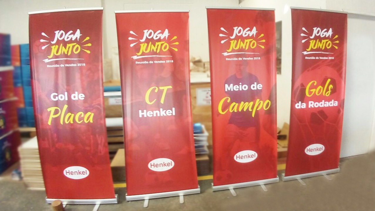 Banner Roll Up para Uso Corporativo | Bárions Produções