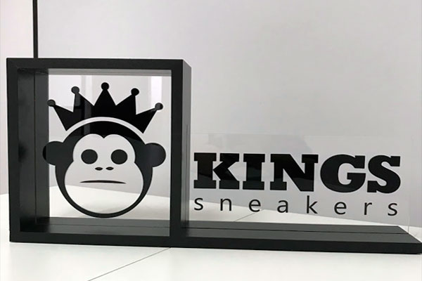 Sinalizador de Vitrine positivado pela Bárions Produções para a Kings