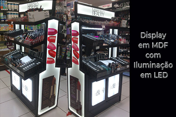 Display em MDF com iluminação em LED